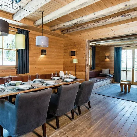 Chalet With Views, Privacy & Fire In Kaprun Alpesi faház *
